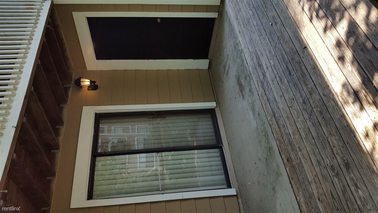 805 Summit N Dr NE - Photo 2 of 20