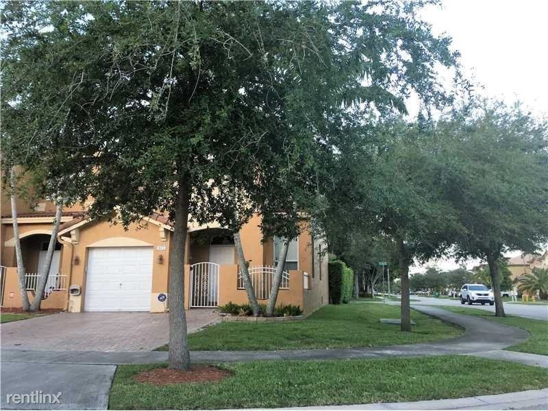 977 SW 153rd Path #977 - Photo 3 of 6