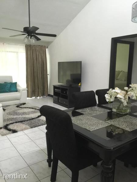 12760 Spinnaker Ln - Photo 2 of 6