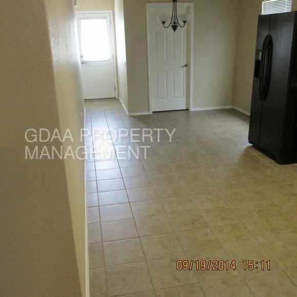 7505 Cedar Edge Dr - Photo 3 of 9
