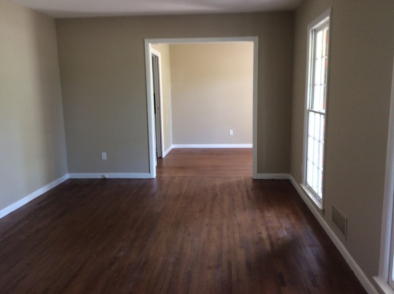 118 39th Ave NE - Photo 2 of 18