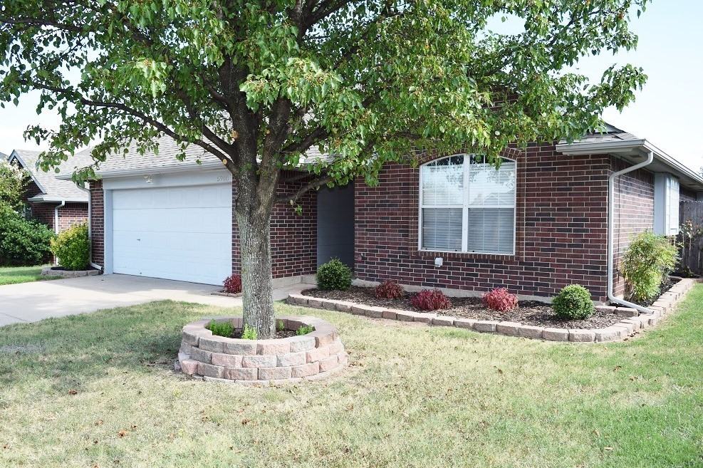 5908 SE 87th St - Photo 2 of 33