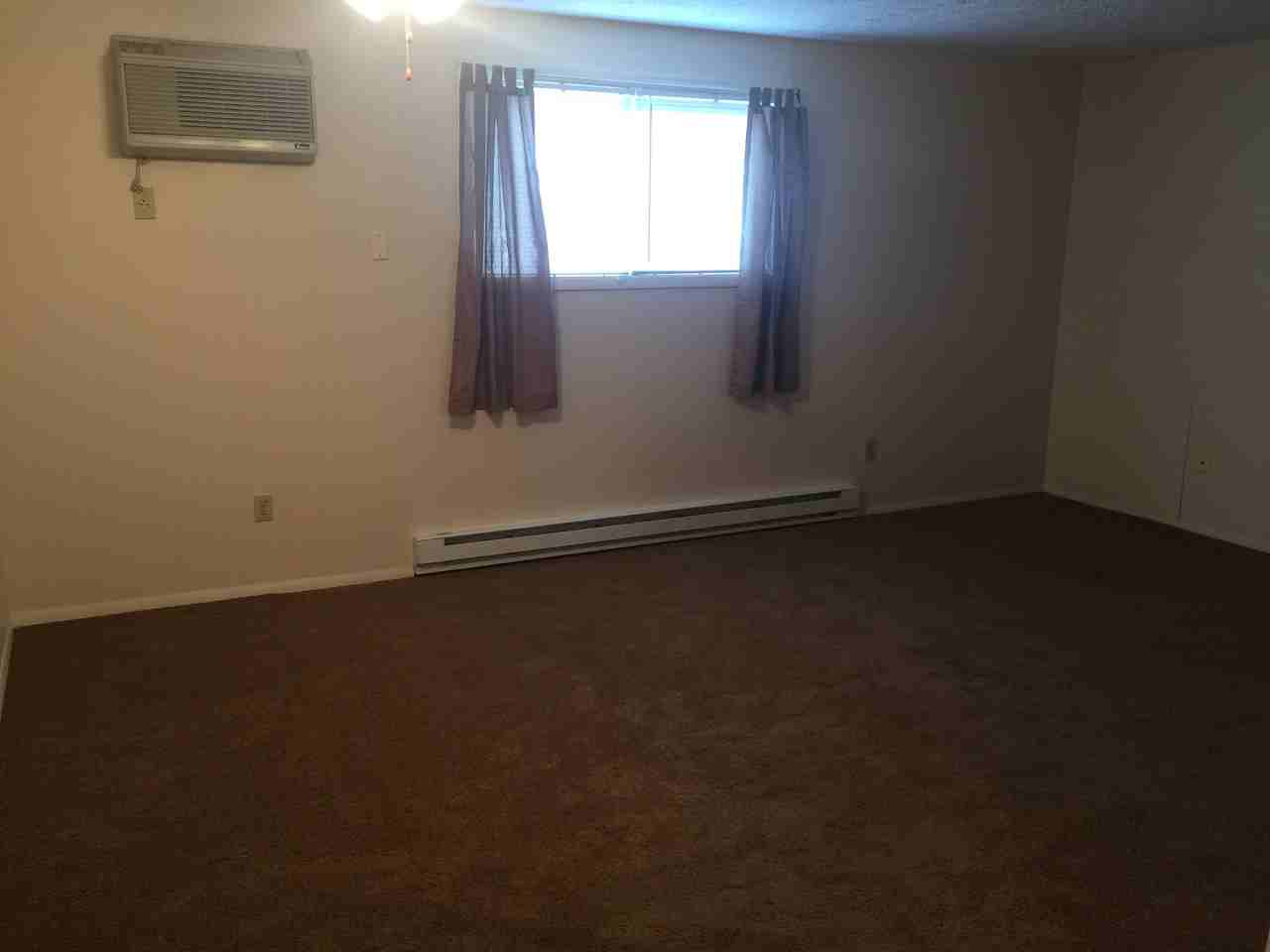 Sawburg - Photo 3 of 7