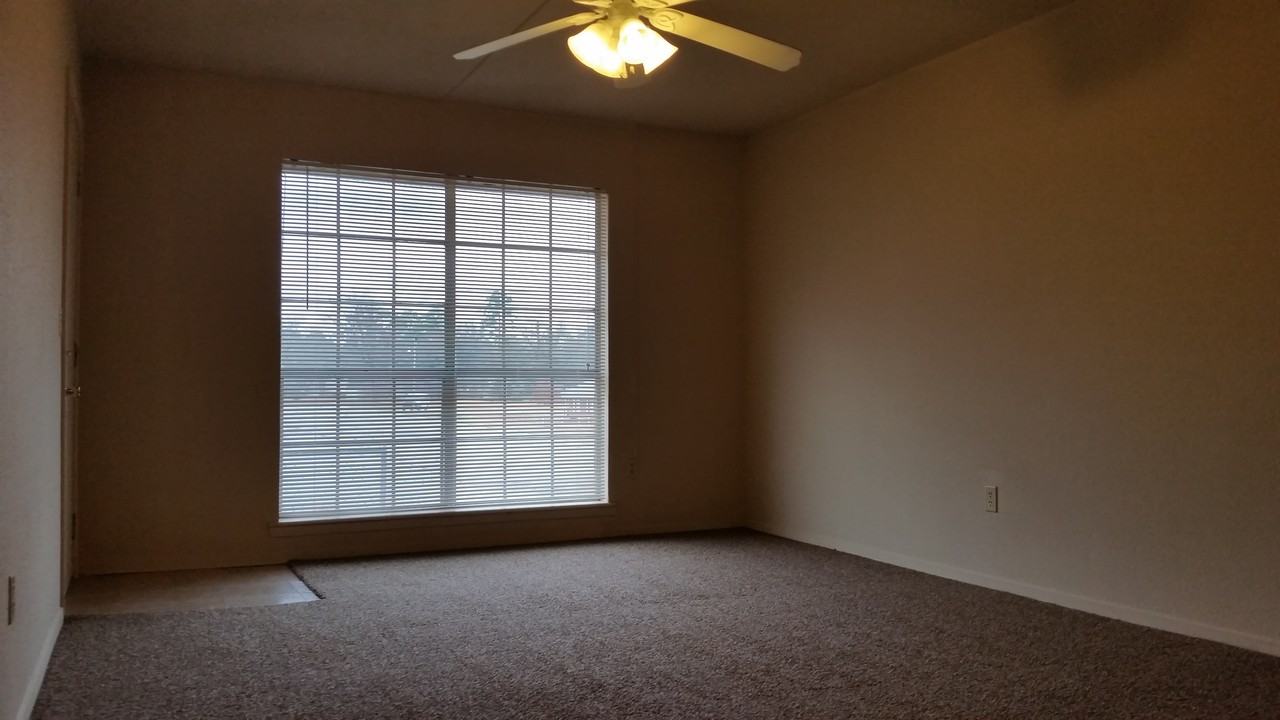 Parkview Circle - Photo 3 of 9