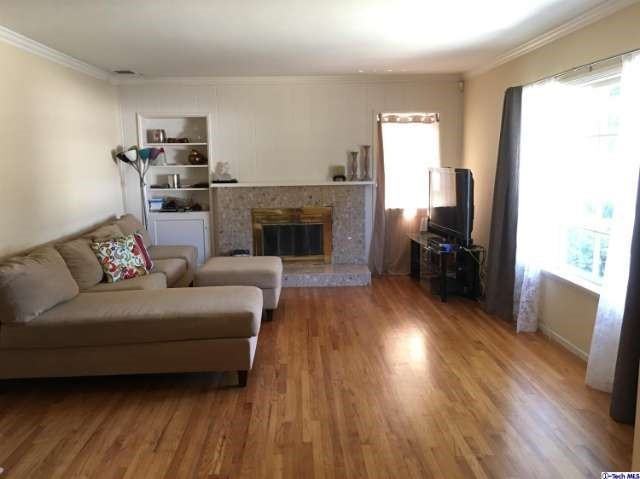 588 N San Marino Ave - Photo 2 of 7