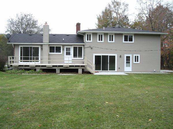 7270 Gibbons Rd - Photo 2 of 5