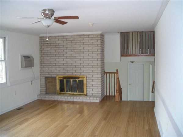 7270 Gibbons Rd - Photo 3 of 5