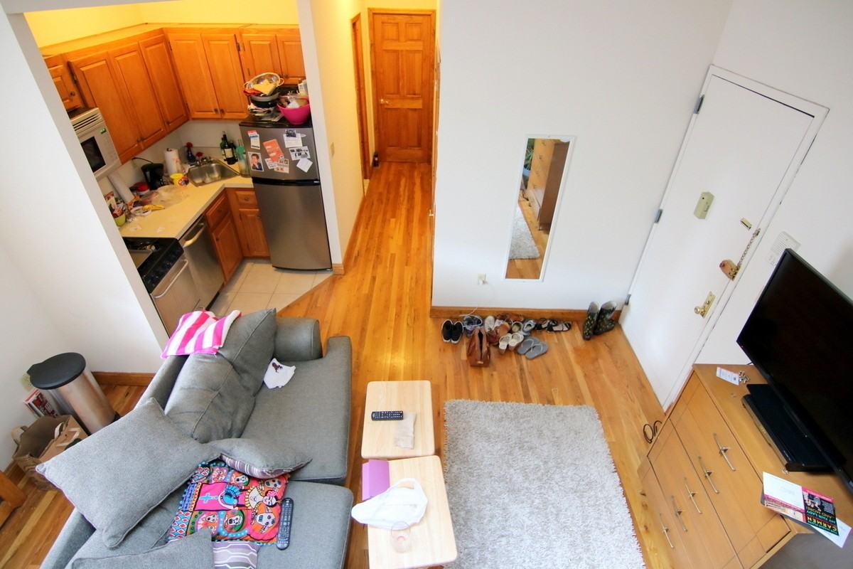 Broadway & W 85th St #3