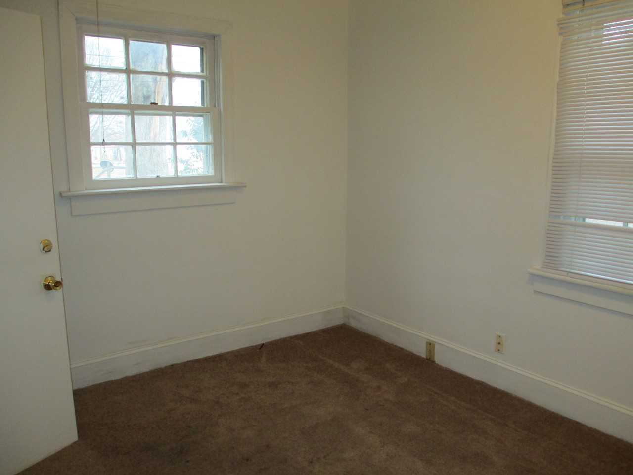 830 Monroe St - Photo 2 of 8