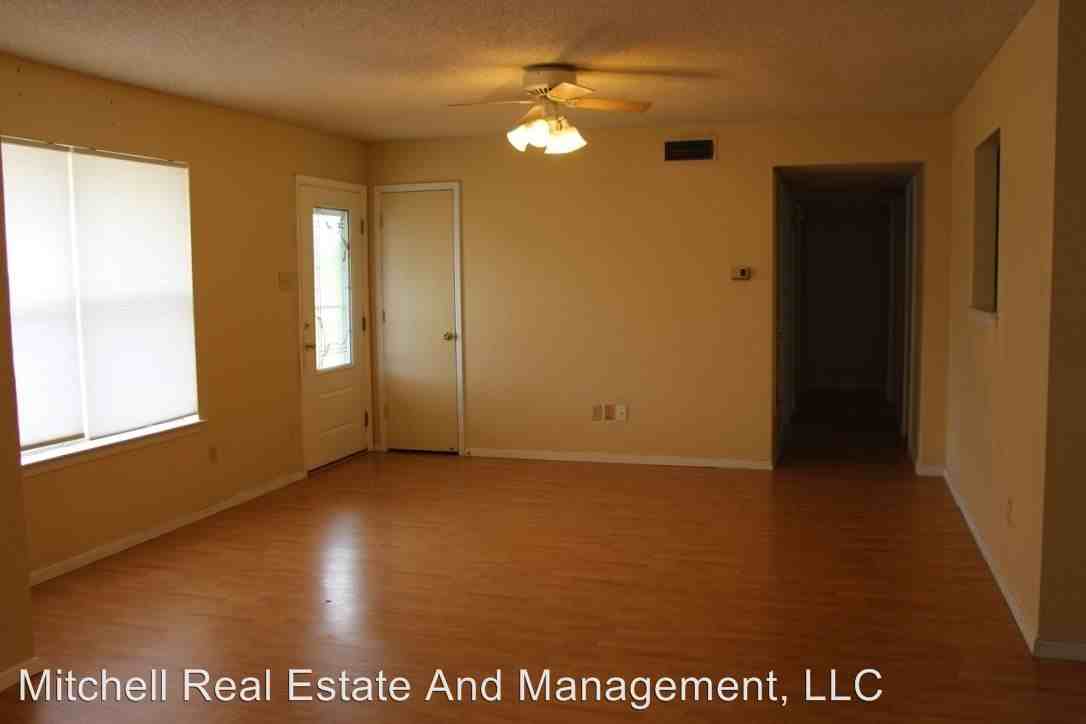 216 Walden Rd - Photo 3 of 16