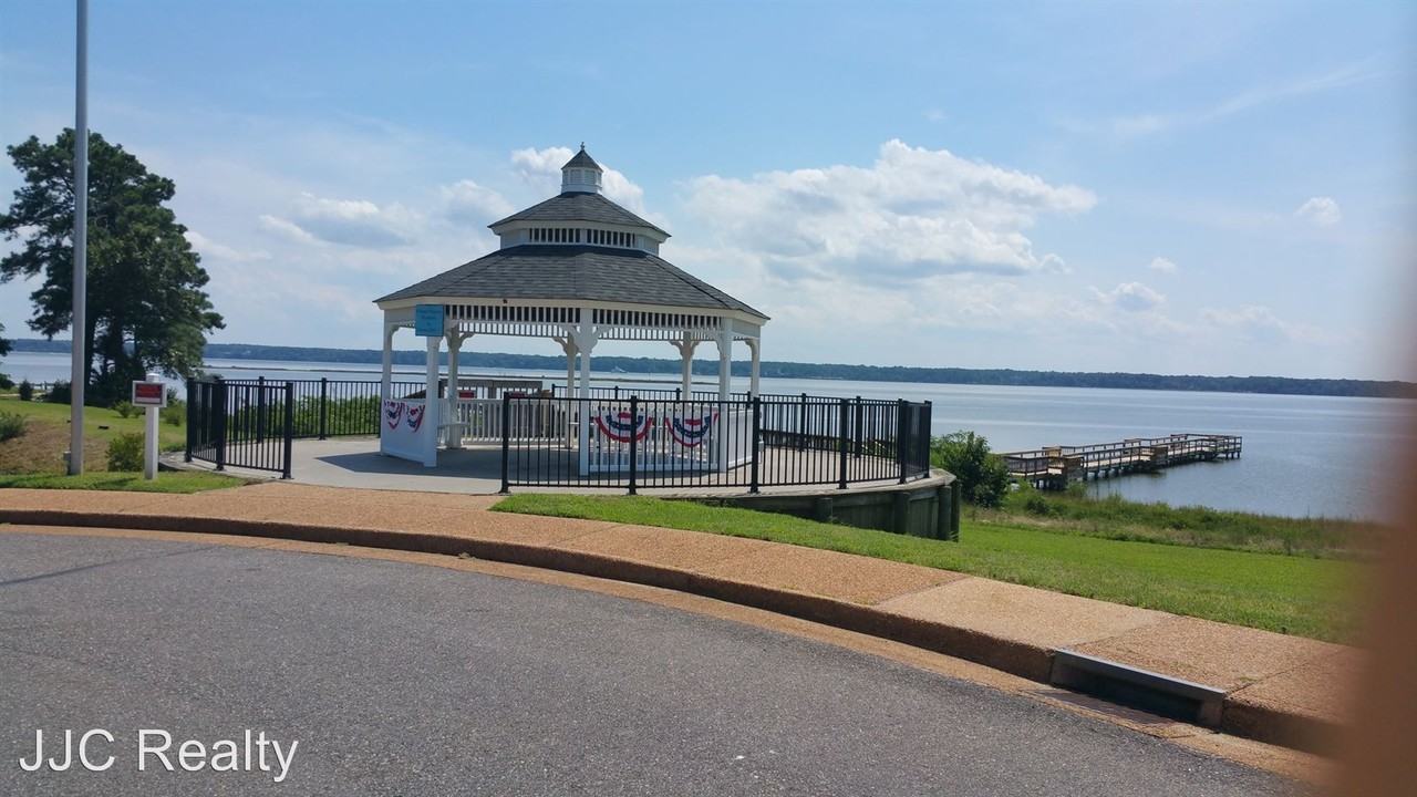 7170 Cooks View Ln - Photo 2 of 3