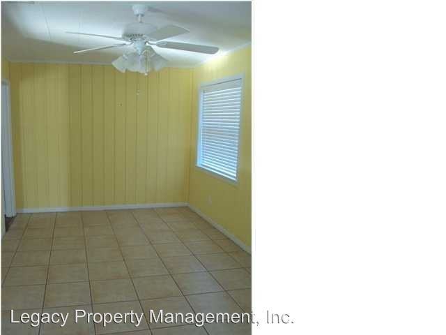 428 S 1st St - Photo 3 of 8