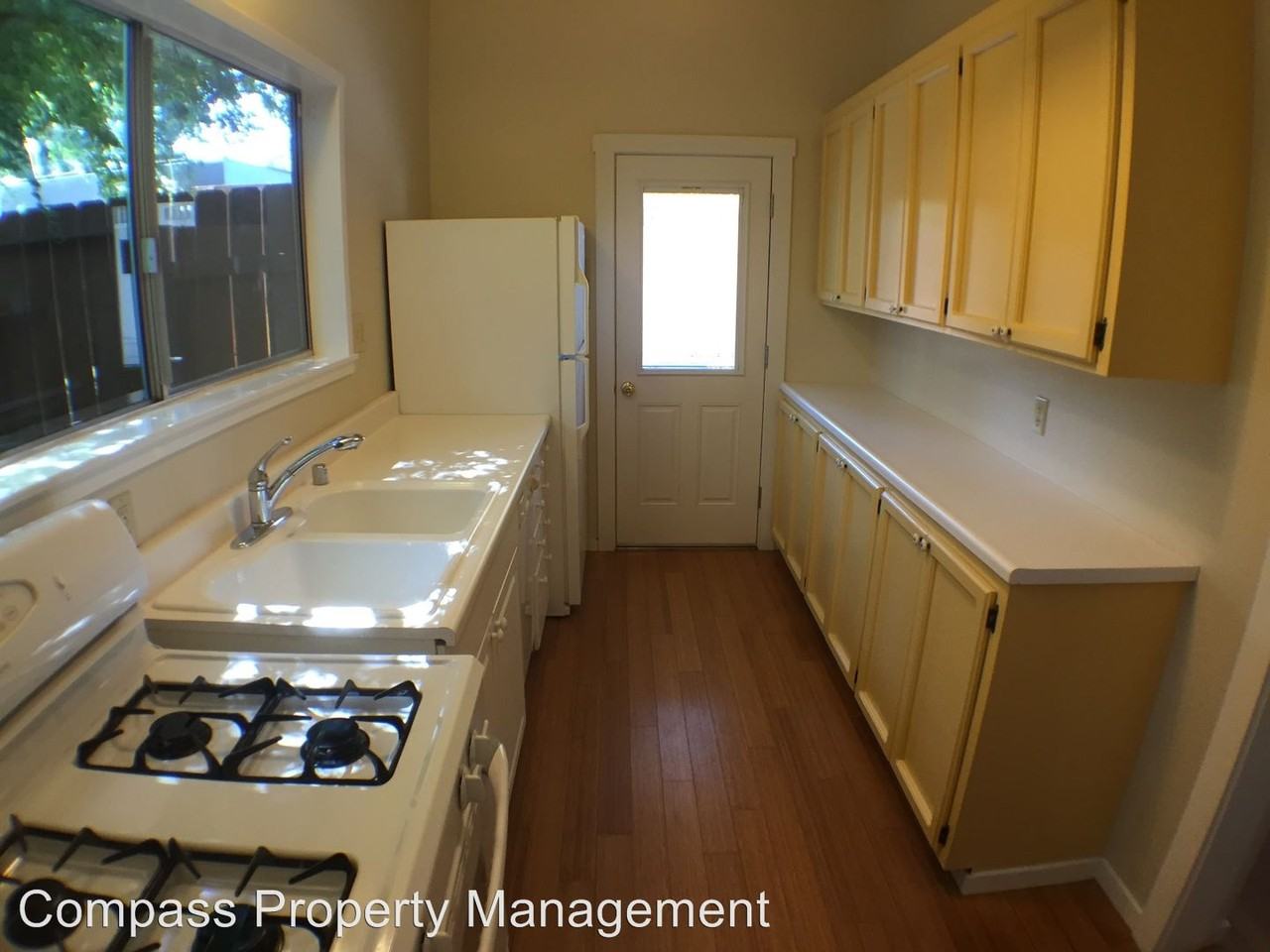 632 Palm Ave - Photo 2 of 9