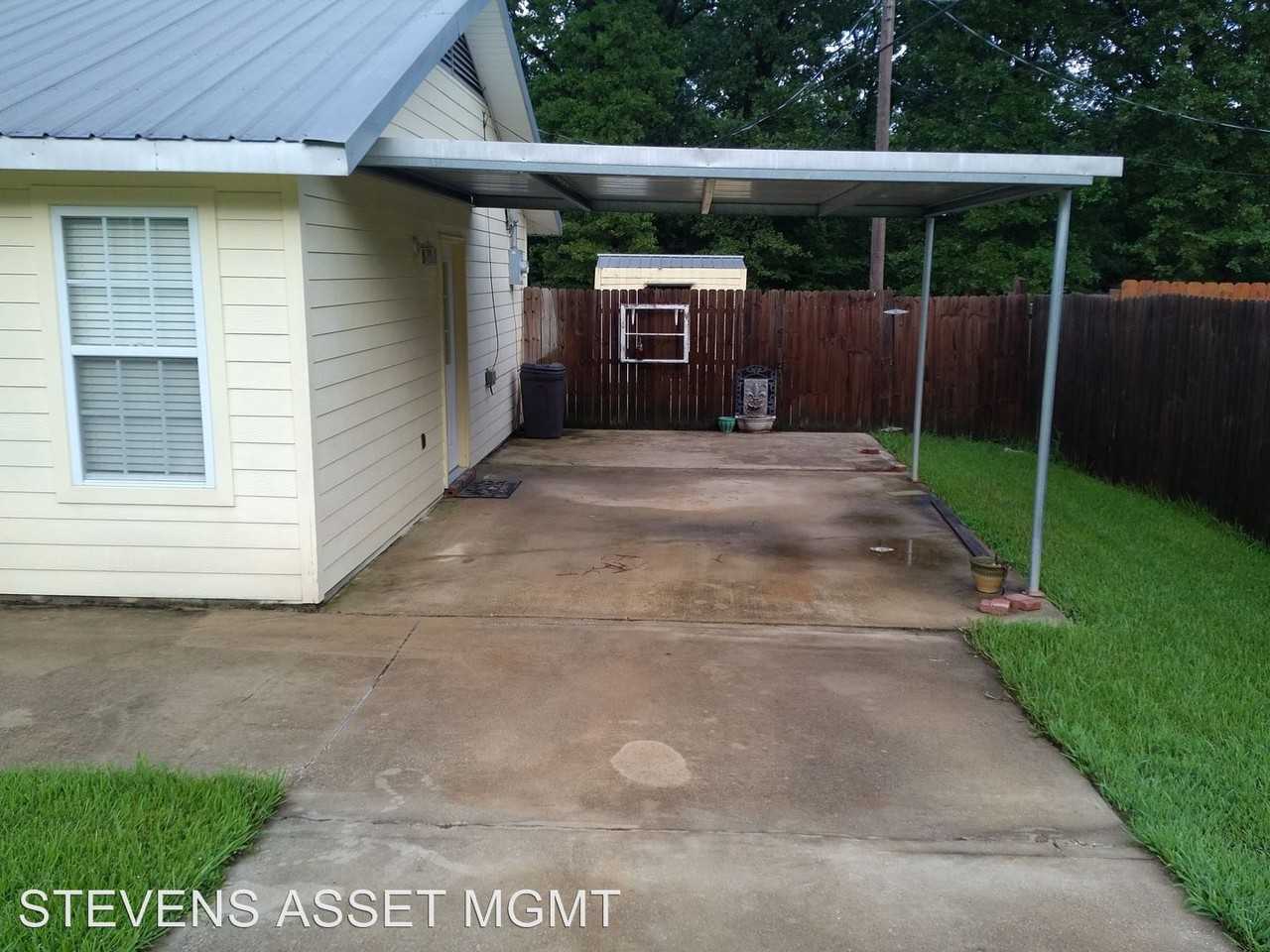 2822 Lakeview Rd - Photo 3 of 6