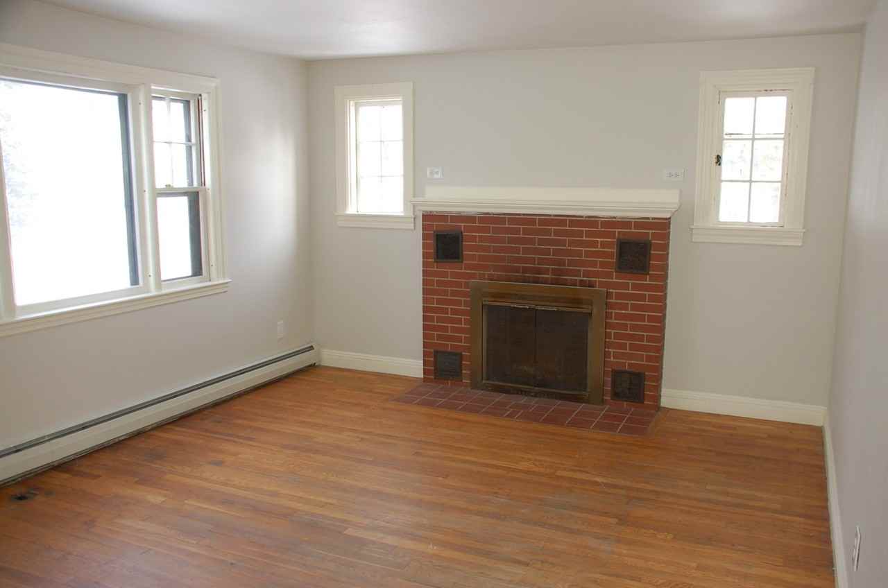 36 Martins Ferry Rd - Photo 3 of 7