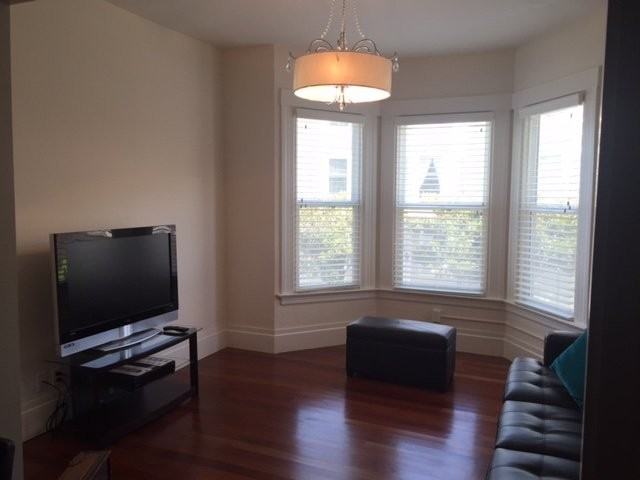 1653 Mason St - Photo 3 of 13