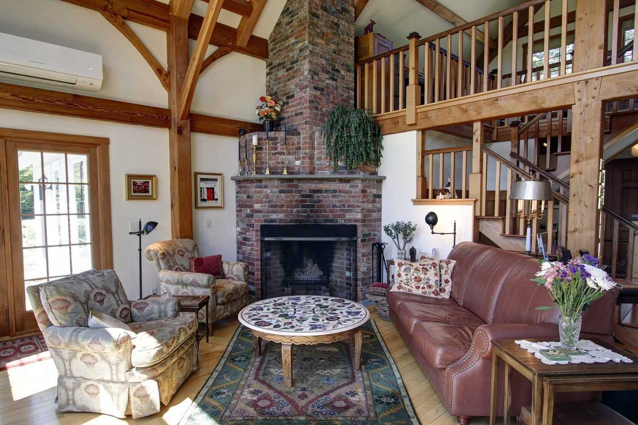 137 Adams Ln - Photo 3 of 14