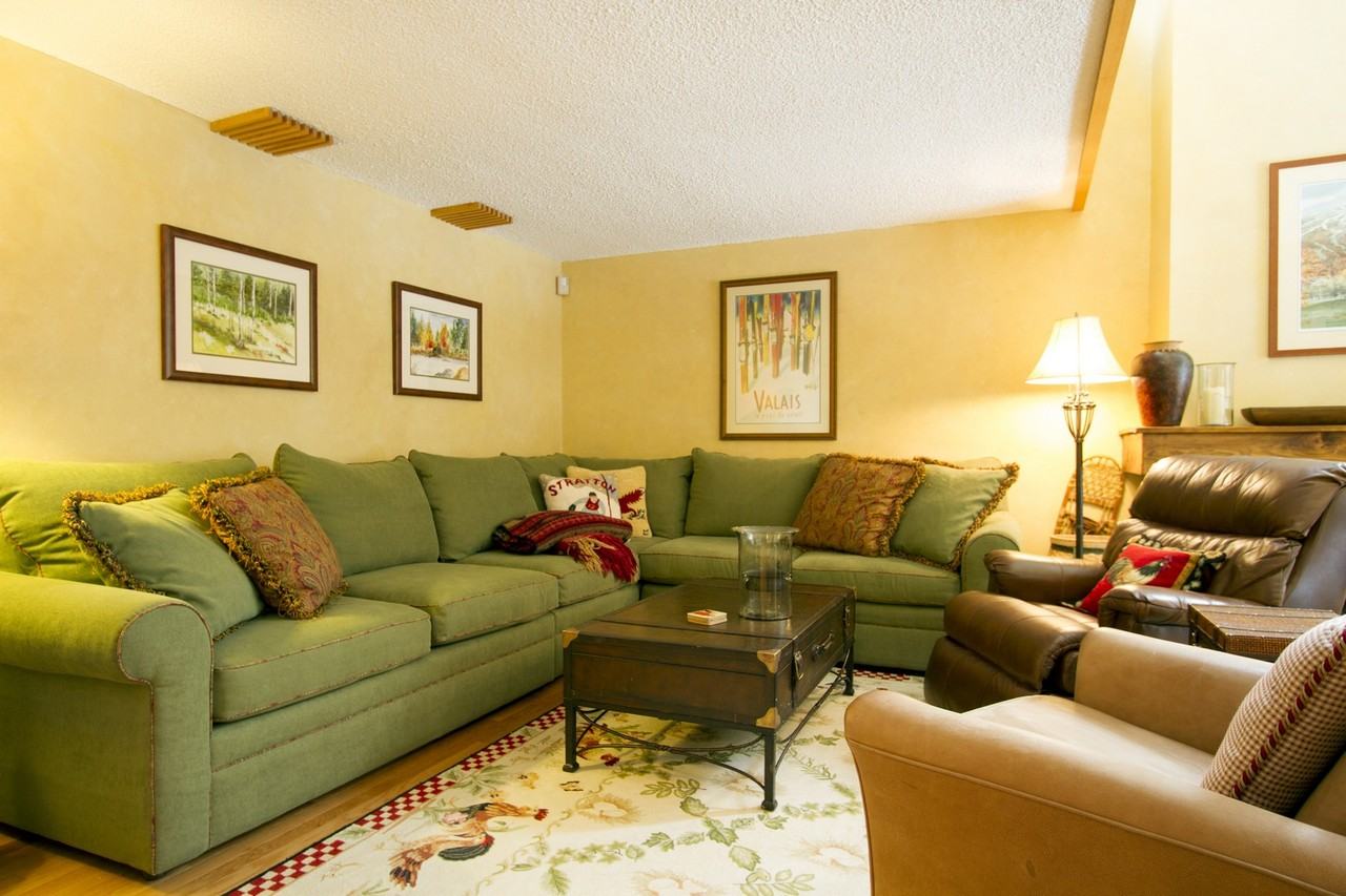 76 Pond View Rd #76 - Photo 2 of 14