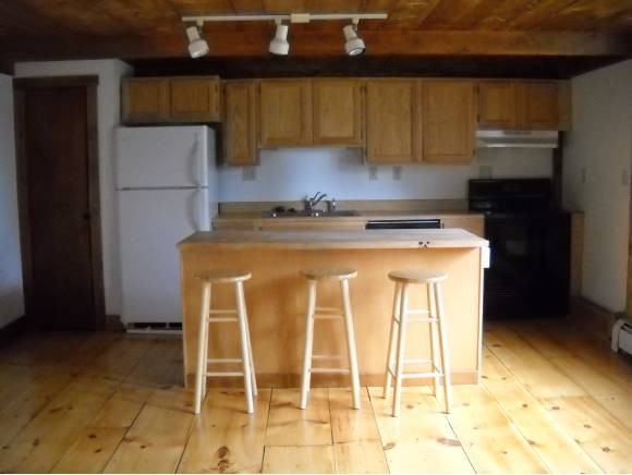 47 Wyman Rd - Photo 2 of 10