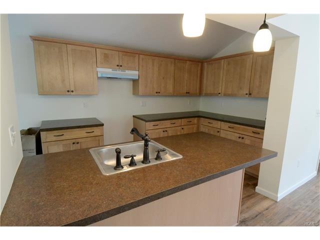 404 Collabar Rd - Photo 3 of 12