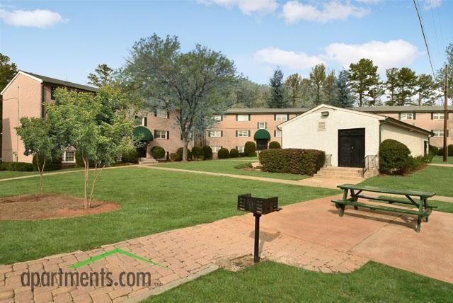 Dodson Courtyard Apartments 3250 Dodson Drive Connector, East Point