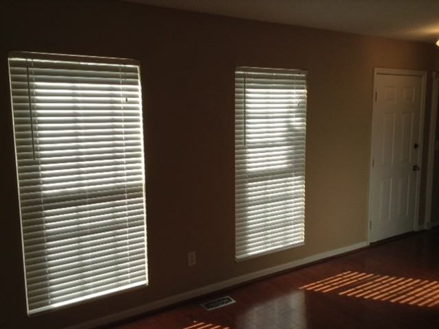 725 Kent Cir - Photo 3 of 12