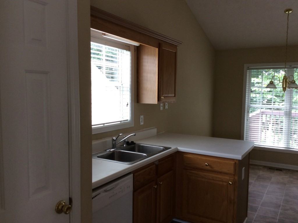 4019 McDowell Dr - Photo 3 of 14