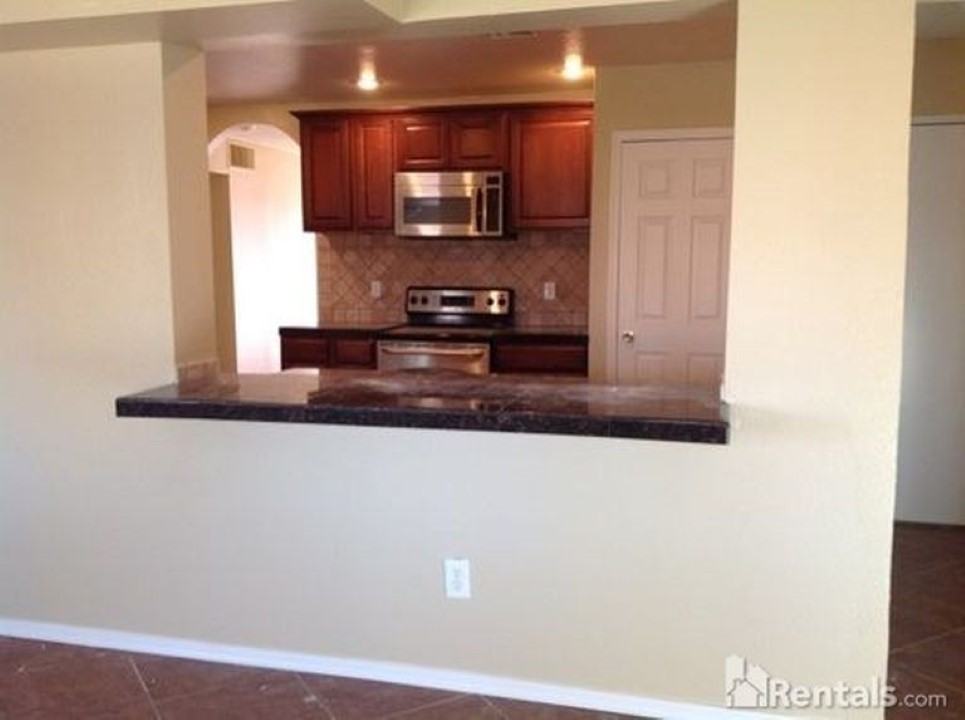 4035 W Las Palmaritas Dr - Photo 3 of 7