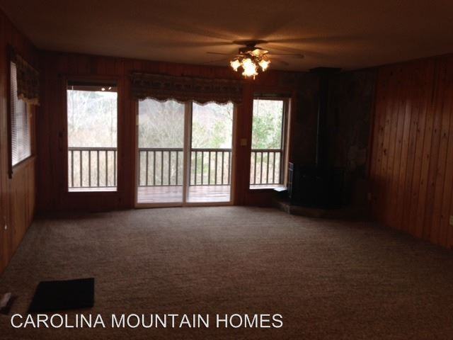 140 Ashley Ln - Photo 2 of 7