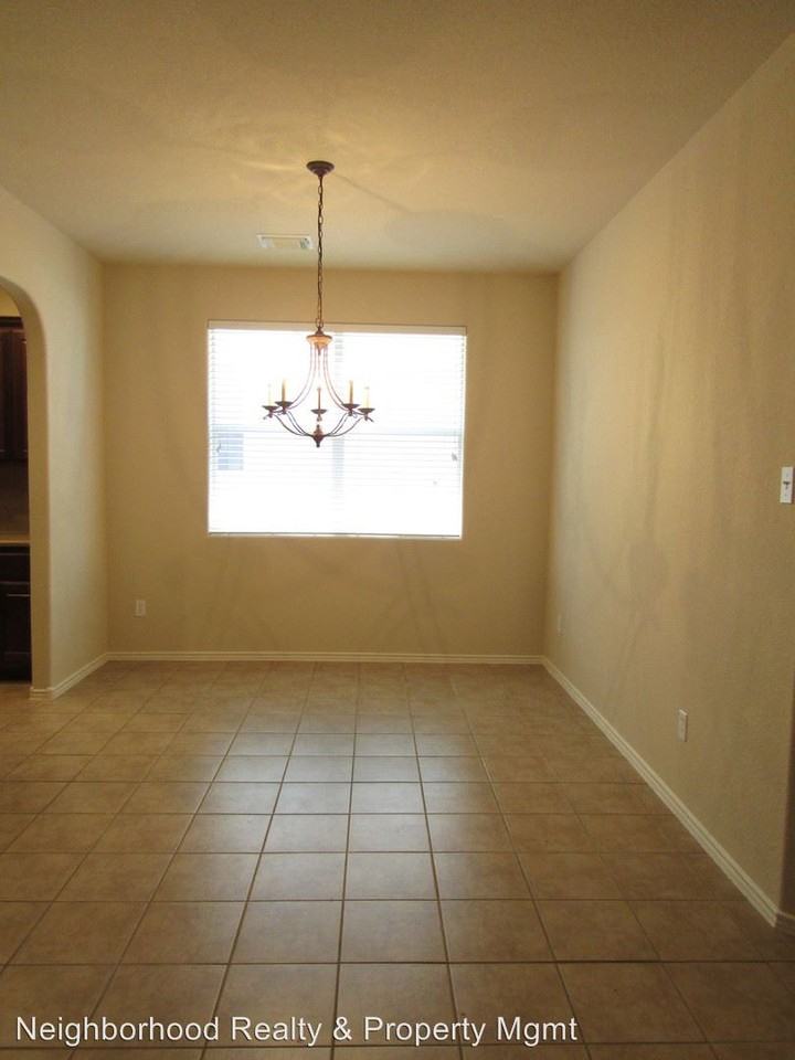 3722 Tall Cedars Rd - Photo 3 of 39