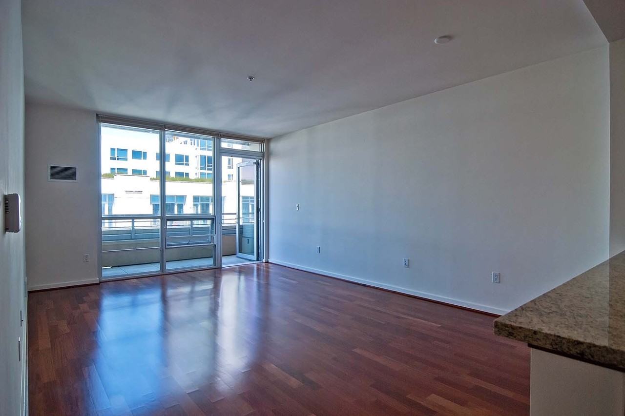 325 Berry Street #614 - Photo 2 of 34