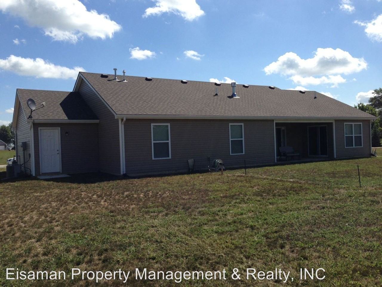 16920 Hampton Pkwy - Photo 2 of 32