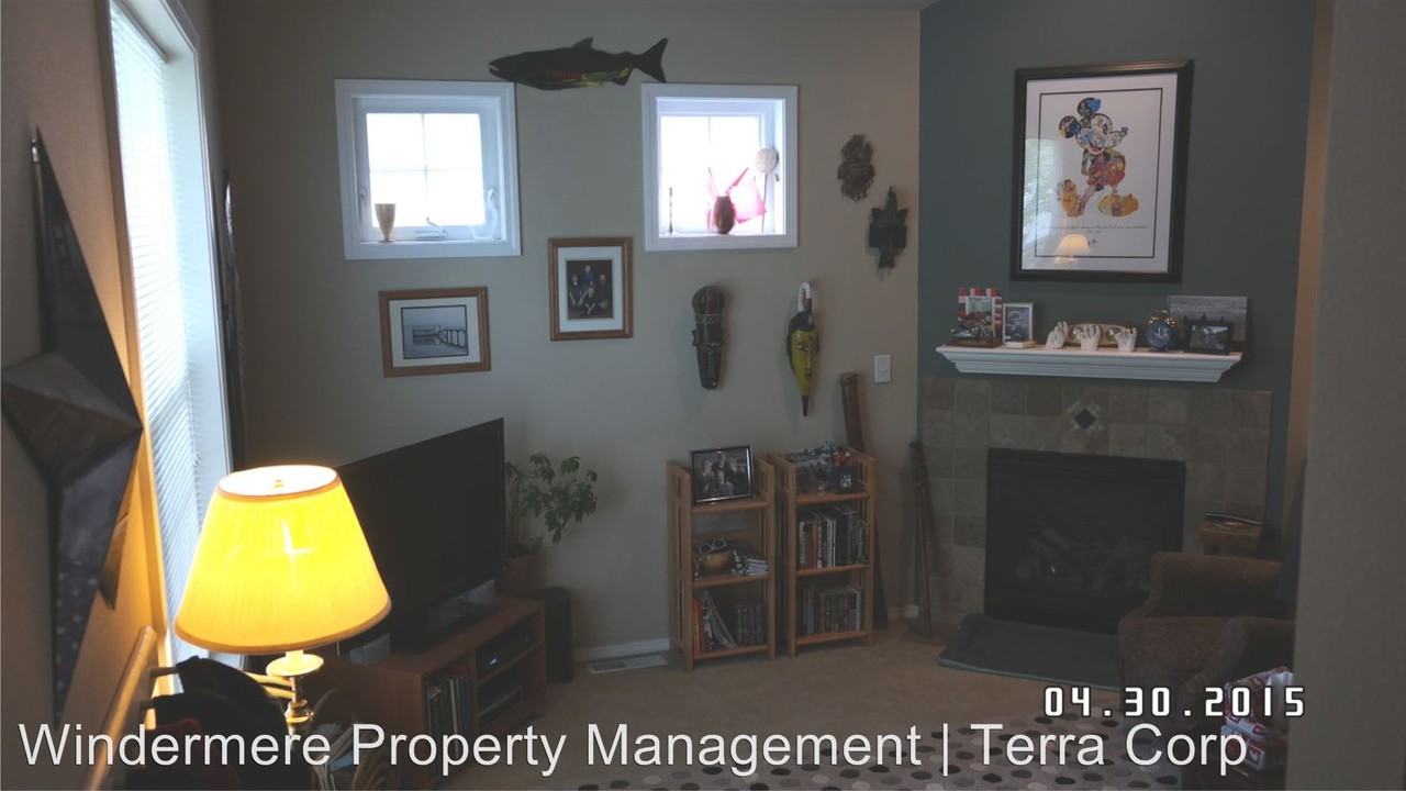 1415 Wildflower Way - Photo 3 of 11