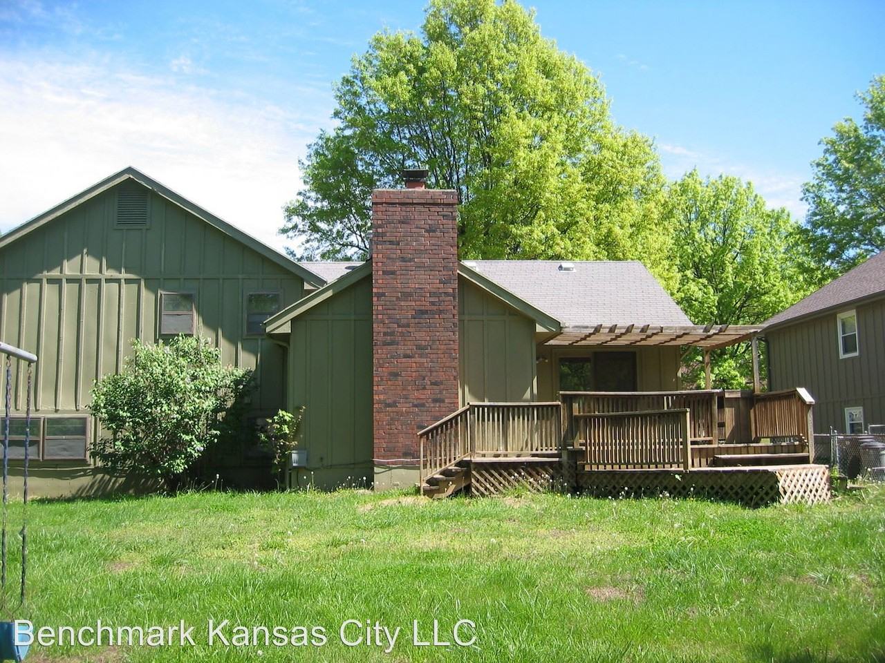 1301 SW 20 St - Photo 2 of 15