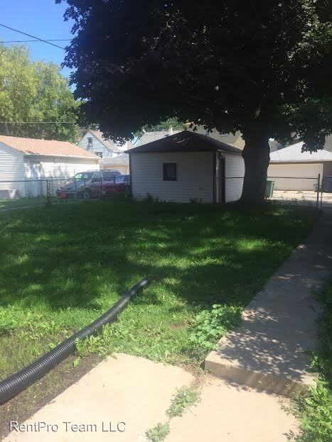 3434 N 60th St - Photo 2 of 10