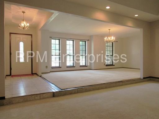 12713 Arrowhead Dr - Photo 2 of 28