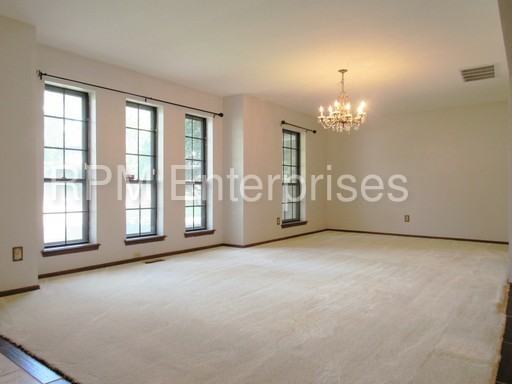 12713 Arrowhead Dr - Photo 3 of 28