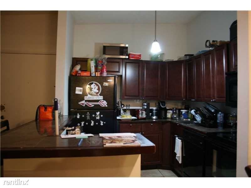 751 NE 199th St #204A - Photo 2 of 10