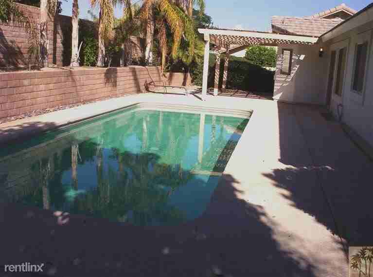 44365 Foxtail Cir - Photo 2 of 3