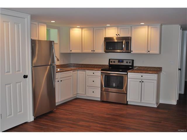 50 Maple Ave - Photo 2 of 9