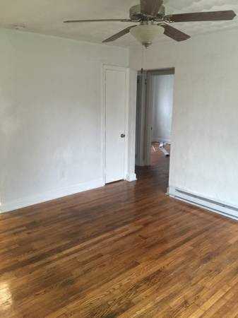 811 East 30th Street #4 - Photo 2 of 6