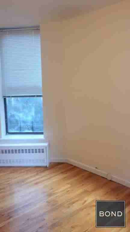 Amsterdam Ave & W 107th St ##2D