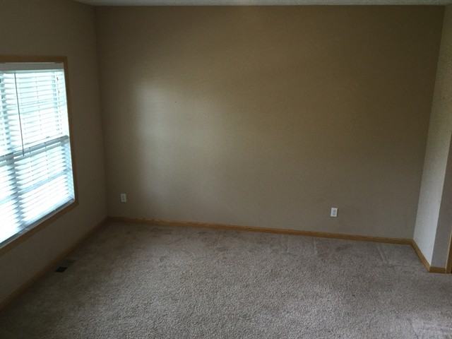 413 Lamplighter Loop SE - Photo 3 of 11