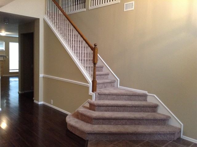 2740 Maple Creek Dr - Photo 2 of 13