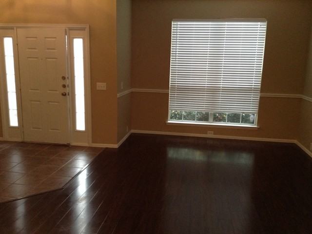 2740 Maple Creek Dr - Photo 3 of 13