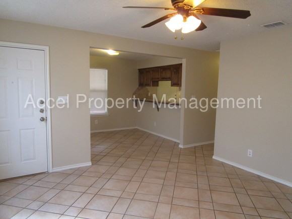 3808 Bluebird Ave - Photo 3 of 3