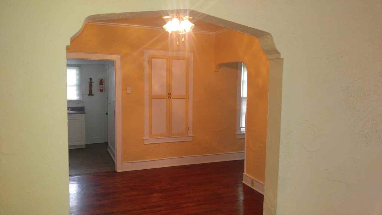 1604 South Center Street - Photo 2 of 7