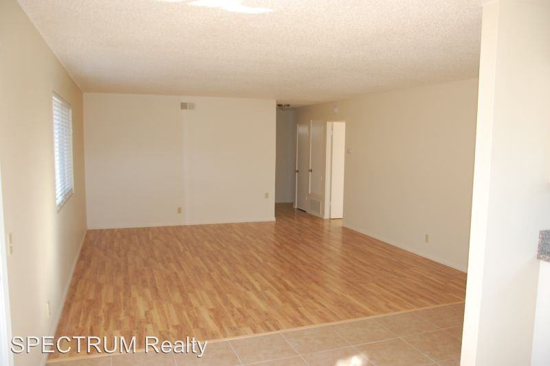 7408 San Blanco Dr - Photo 3 of 10