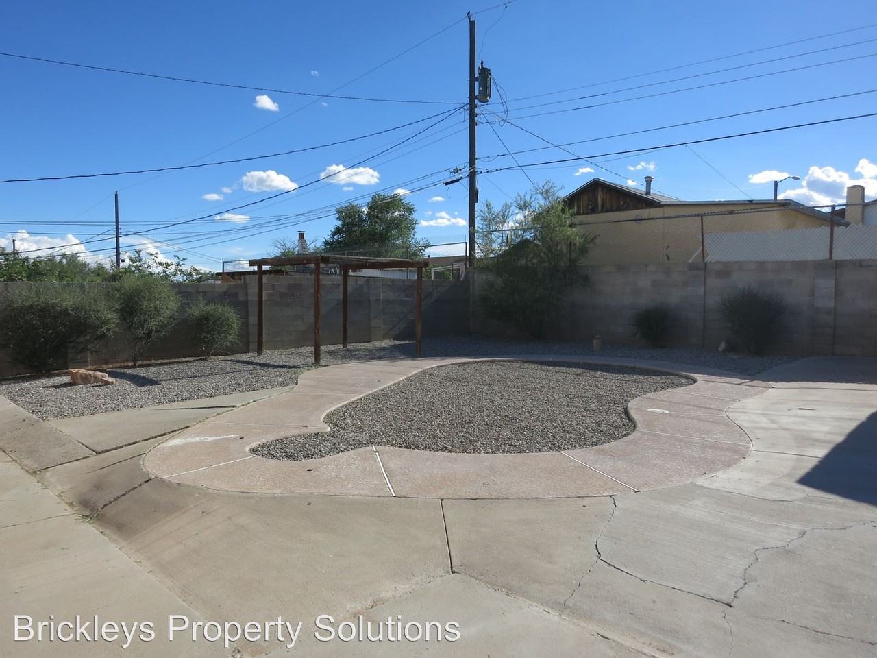 417 Bataan Dr SW - Photo 2 of 15