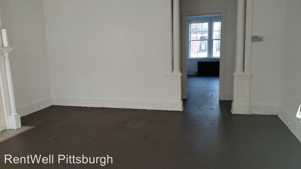 7114 Hermitage St - Photo 2 of 5